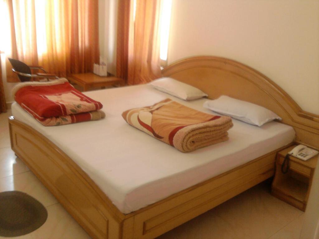 Sapphire Inn บีมตาล ภายนอก รูปภาพ