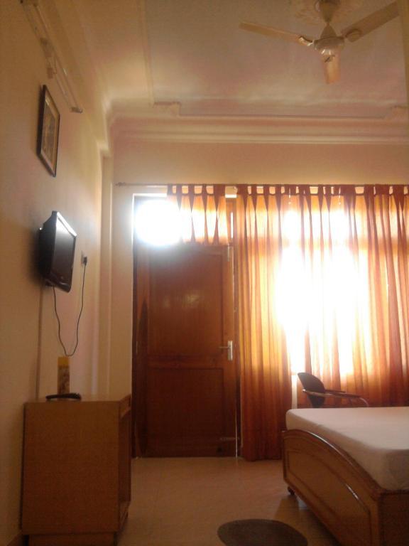 Sapphire Inn บีมตาล ภายนอก รูปภาพ